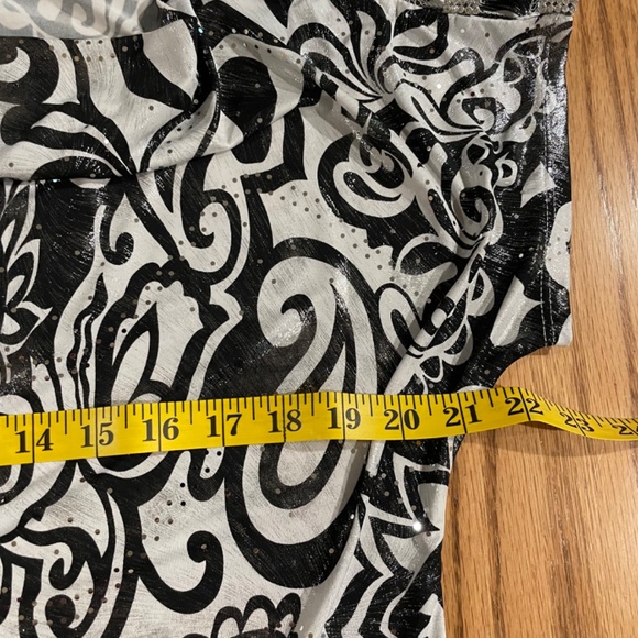 Dress barn black and white with rhinestone shoulders, size L - Picture 3 of 8